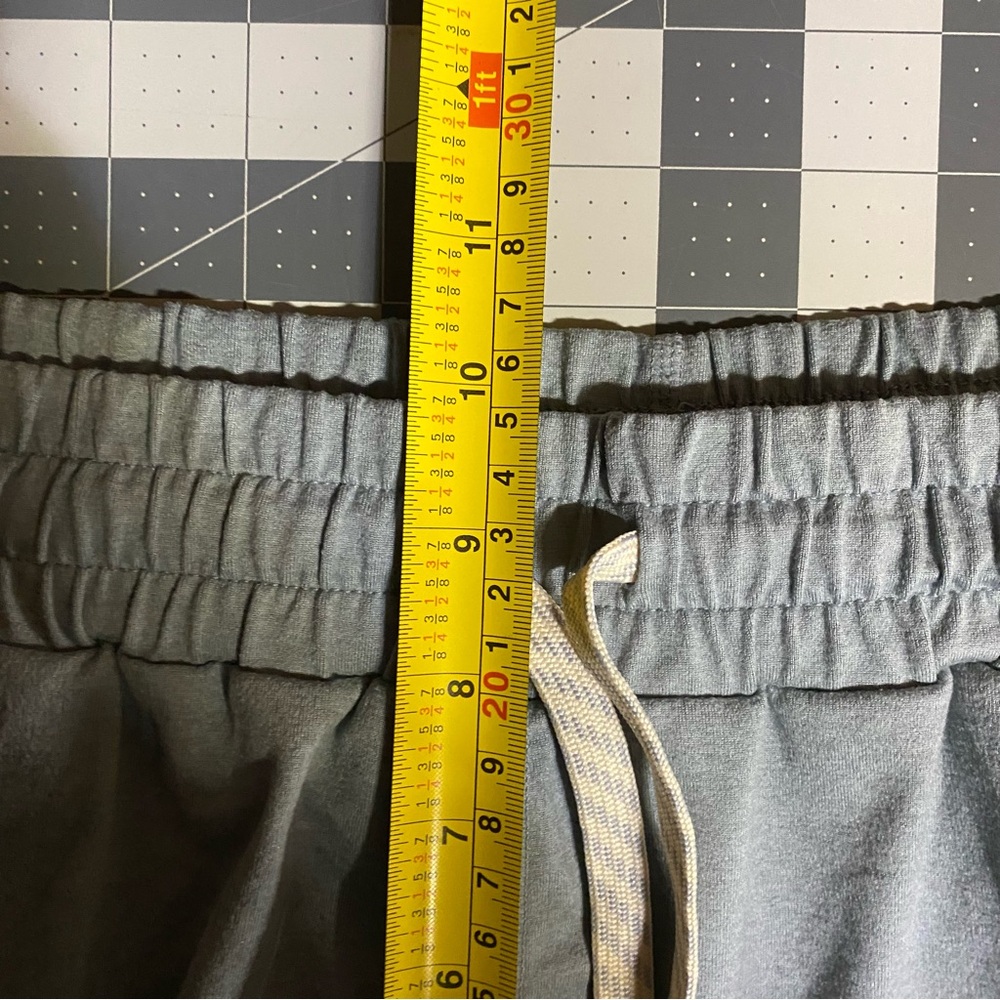 Vuori Halo Performance Shorts Medium - Picture 7 of 8